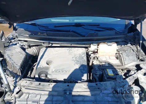 2019 Chevrolet Traverse Ls z USA, uszkodzony, nr VIN 1GNERFKW3KJ309644